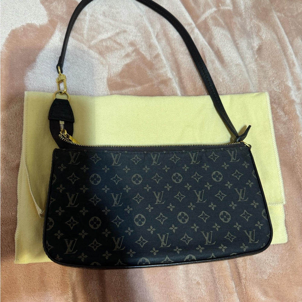 Louis Vuitton Pochette Idylle